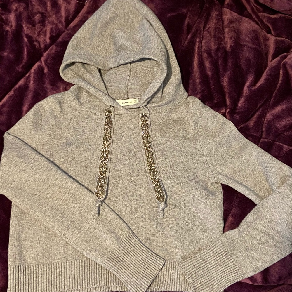 Hooded sweater